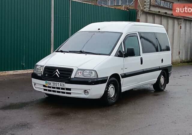 Білий Сітроен Jumpy, об'ємом двигуна 2 л та пробігом 236 тис. км за 3950 $, фото 2 на Automoto.ua