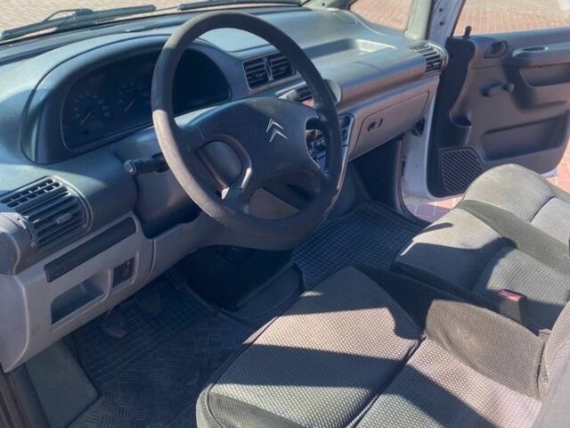 Белый Ситроен Jumpy, объемом двигателя 2 л и пробегом 322 тыс. км за 3850 $, фото 9 на Automoto.ua