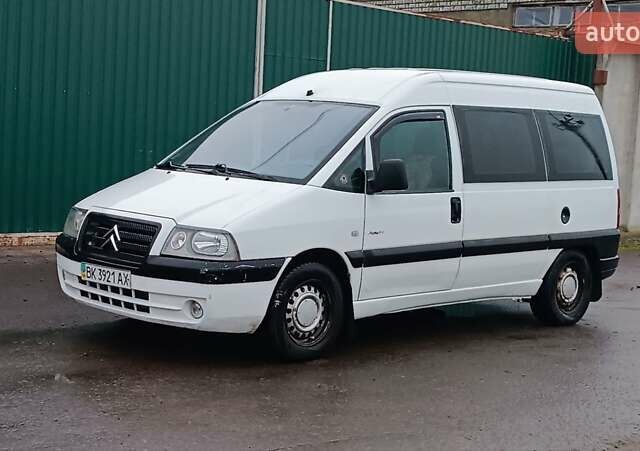 Білий Сітроен Jumpy, об'ємом двигуна 2 л та пробігом 236 тис. км за 3950 $, фото 1 на Automoto.ua