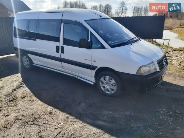 Белый Ситроен Jumpy, объемом двигателя 2 л и пробегом 290 тыс. км за 3999 $, фото 2 на Automoto.ua