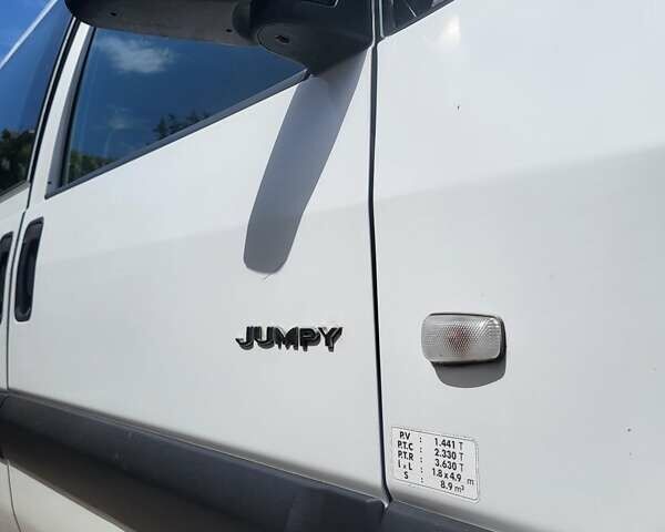 Белый Ситроен Jumpy, объемом двигателя 2 л и пробегом 339 тыс. км за 3750 $, фото 5 на Automoto.ua