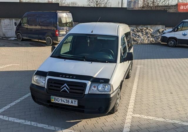 Белый Ситроен Jumpy, объемом двигателя 2 л и пробегом 245 тыс. км за 5100 $, фото 10 на Automoto.ua
