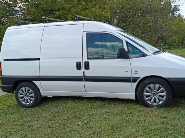 Белый Ситроен Jumpy, объемом двигателя 2 л и пробегом 300 тыс. км за 3500 $, фото 2 на Automoto.ua