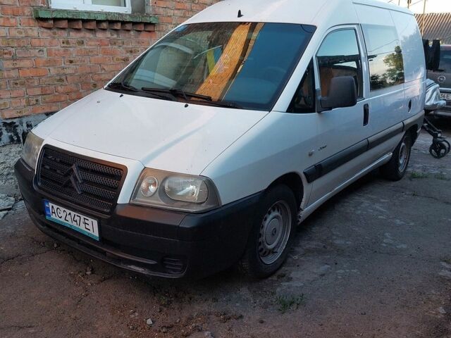 Белый Ситроен Jumpy, объемом двигателя 2 л и пробегом 310 тыс. км за 3800 $, фото 9 на Automoto.ua