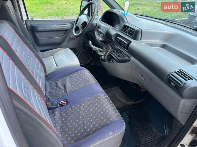 Белый Ситроен Jumpy, объемом двигателя 1.9 л и пробегом 341 тыс. км за 3200 $, фото 6 на Automoto.ua