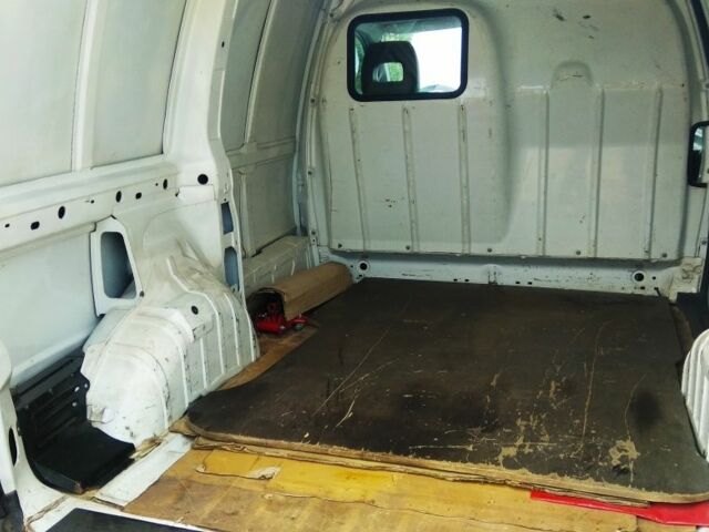 Белый Ситроен Jumpy, объемом двигателя 2 л и пробегом 300 тыс. км за 3500 $, фото 17 на Automoto.ua