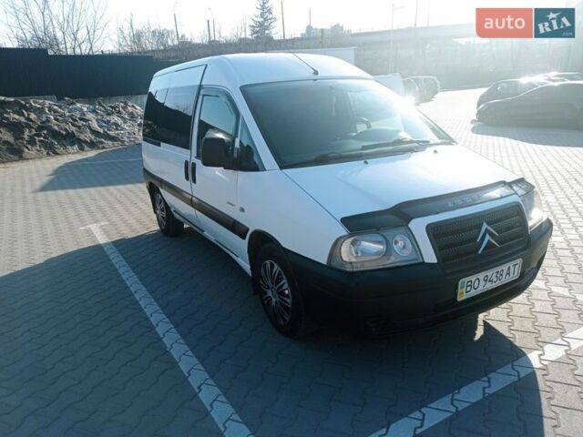 Белый Ситроен Jumpy, объемом двигателя 2 л и пробегом 245 тыс. км за 5100 $, фото 2 на Automoto.ua