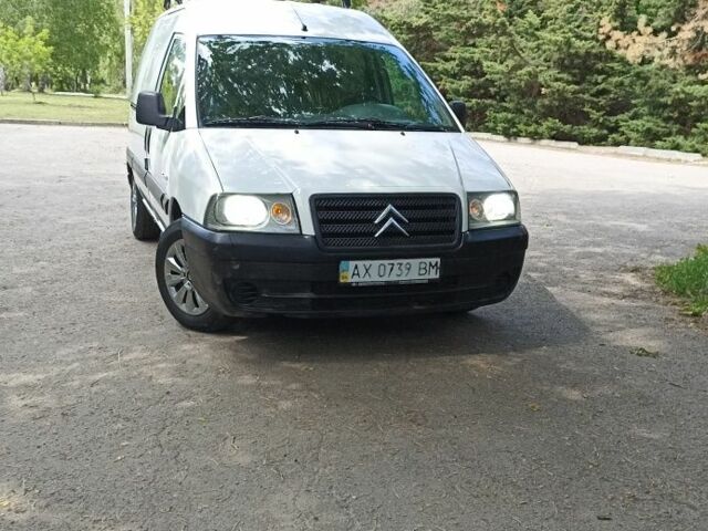 Белый Ситроен Jumpy, объемом двигателя 2 л и пробегом 300 тыс. км за 3500 $, фото 6 на Automoto.ua