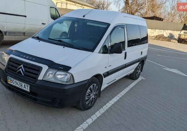 Белый Ситроен Jumpy, объемом двигателя 2 л и пробегом 245 тыс. км за 5100 $, фото 4 на Automoto.ua