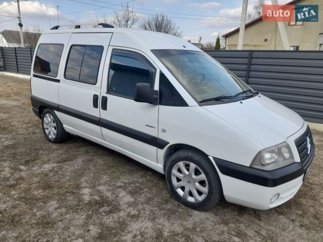 Белый Ситроен Jumpy, объемом двигателя 2 л и пробегом 303 тыс. км за 4500 $, фото 3 на Automoto.ua
