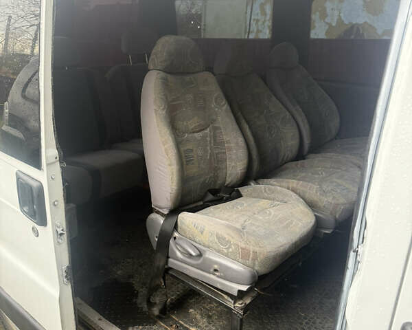 Ситроен Jumpy 2006 в Калуше на Automoto.ua Белый Ситроен Jumpy, объемом двигателя 2.18 л и пробегом 300 тыс. км за 4999 $, фото 8 на Automoto.ua