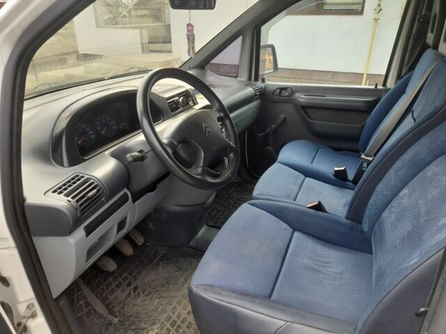 Белый Ситроен Jumpy, объемом двигателя 2 л и пробегом 302 тыс. км за 4500 $, фото 4 на Automoto.ua