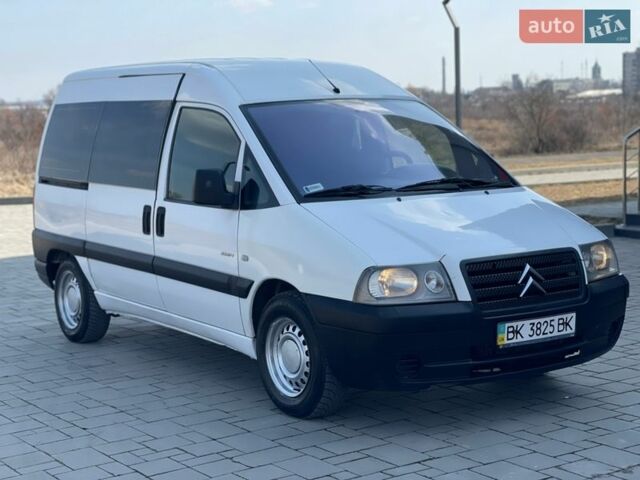 Белый Ситроен Jumpy, объемом двигателя 2 л и пробегом 300 тыс. км за 4650 $, фото 4 на Automoto.ua