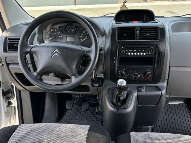 Белый Ситроен Jumpy, объемом двигателя 1.6 л и пробегом 324 тыс. км за 6200 $, фото 6 на Automoto.ua