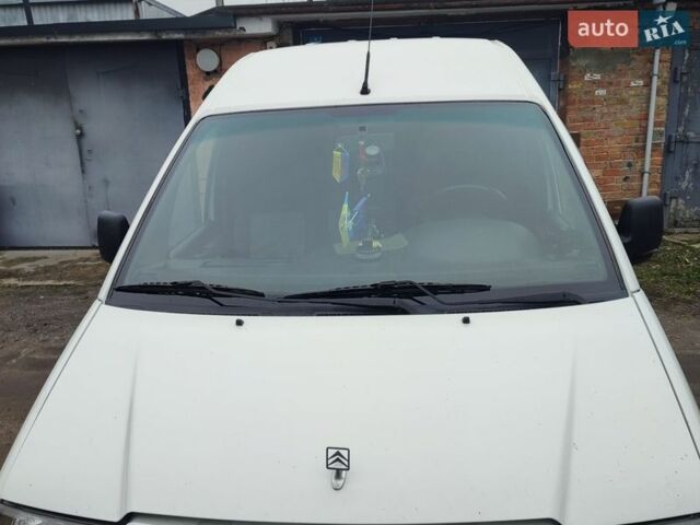 Белый Ситроен Jumpy, объемом двигателя 2 л и пробегом 120 тыс. км за 4100 $, фото 1 на Automoto.ua