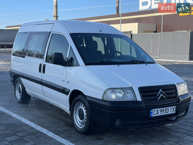 Белый Ситроен Jumpy, объемом двигателя 2 л и пробегом 300 тыс. км за 4900 $, фото 1 на Automoto.ua