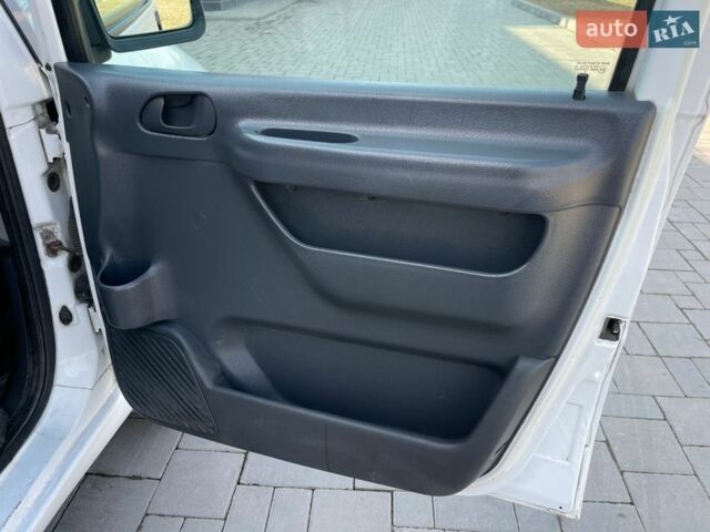 Белый Ситроен Jumpy, объемом двигателя 2 л и пробегом 300 тыс. км за 4650 $, фото 28 на Automoto.ua