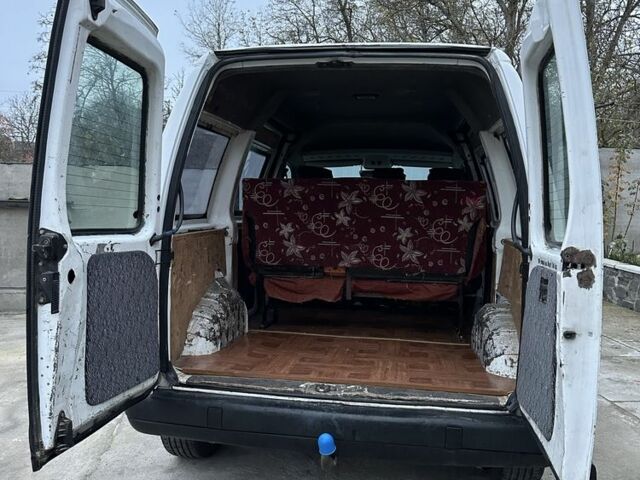 Белый Ситроен Jumpy, объемом двигателя 2 л и пробегом 380 тыс. км за 3850 $, фото 6 на Automoto.ua