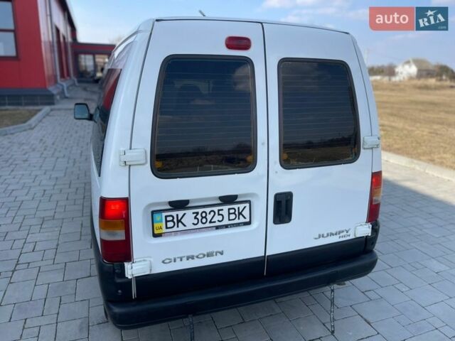 Белый Ситроен Jumpy, объемом двигателя 2 л и пробегом 300 тыс. км за 4650 $, фото 17 на Automoto.ua