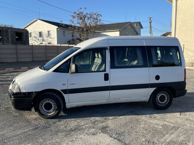 Белый Ситроен Jumpy, объемом двигателя 1.9 л и пробегом 230 тыс. км за 3200 $, фото 2 на Automoto.ua