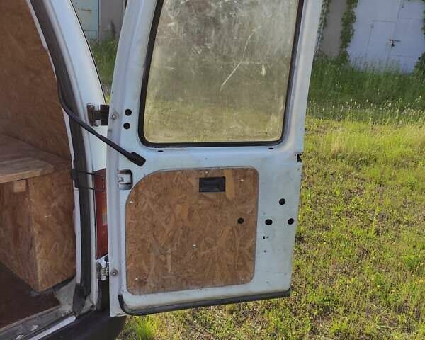 Білий Сітроен Jumpy, об'ємом двигуна 2 л та пробігом 498 тис. км за 4600 $, фото 4 на Automoto.ua