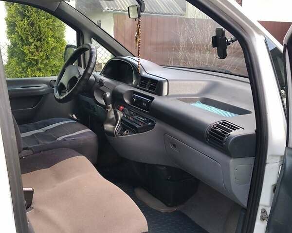 Белый Ситроен Jumpy, объемом двигателя 1.9 л и пробегом 300 тыс. км за 4350 $, фото 1 на Automoto.ua