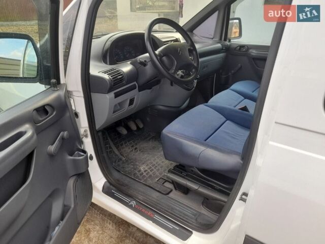 Белый Ситроен Jumpy, объемом двигателя 2 л и пробегом 303 тыс. км за 4500 $, фото 7 на Automoto.ua