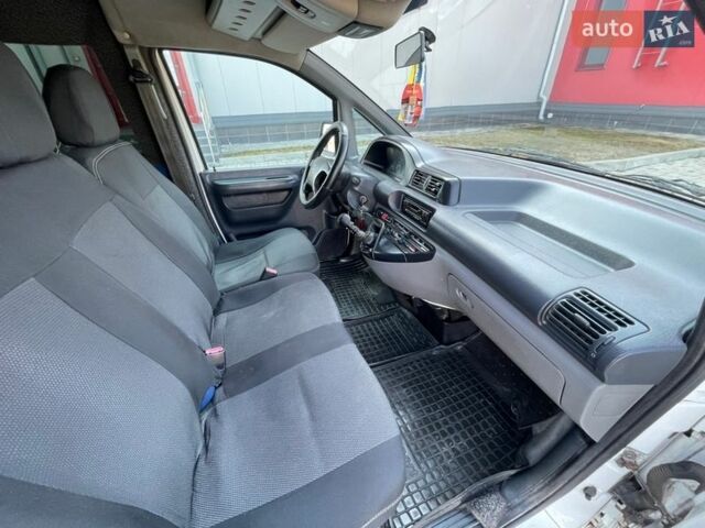 Белый Ситроен Jumpy, объемом двигателя 2 л и пробегом 300 тыс. км за 4650 $, фото 25 на Automoto.ua
