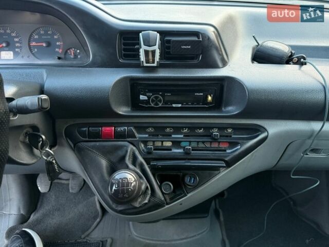 Білий Сітроен Jumpy, об'ємом двигуна 2 л та пробігом 400 тис. км за 4000 $, фото 17 на Automoto.ua