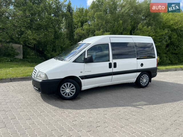 Белый Ситроен Jumpy, объемом двигателя 2 л и пробегом 382 тыс. км за 4290 $, фото 5 на Automoto.ua