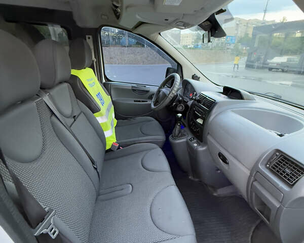 Белый Ситроен Jumpy, объемом двигателя 0 л и пробегом 314 тыс. км за 4700 $, фото 16 на Automoto.ua