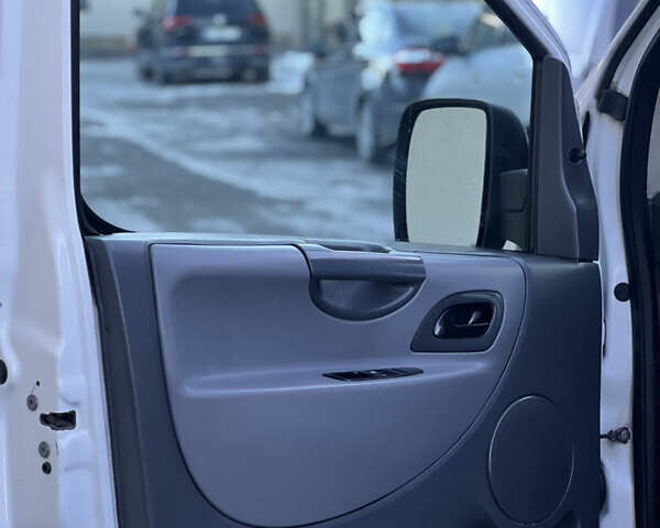 Белый Ситроен Jumpy, объемом двигателя 2 л и пробегом 341 тыс. км за 5399 $, фото 27 на Automoto.ua