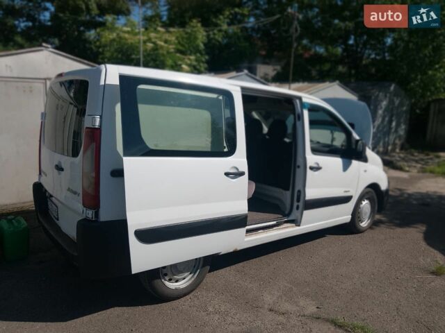 Белый Ситроен Jumpy, объемом двигателя 2 л и пробегом 330 тыс. км за 5500 $, фото 2 на Automoto.ua