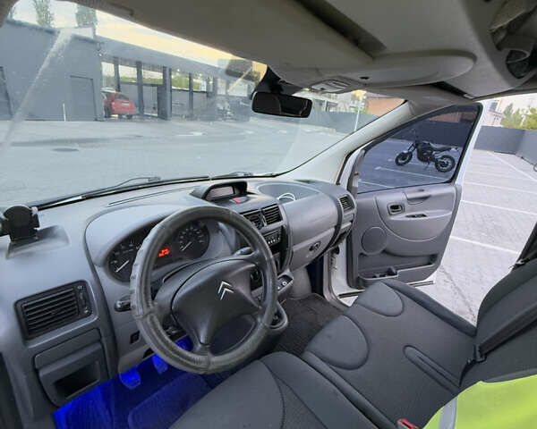 Белый Ситроен Jumpy, объемом двигателя 0 л и пробегом 314 тыс. км за 4700 $, фото 8 на Automoto.ua