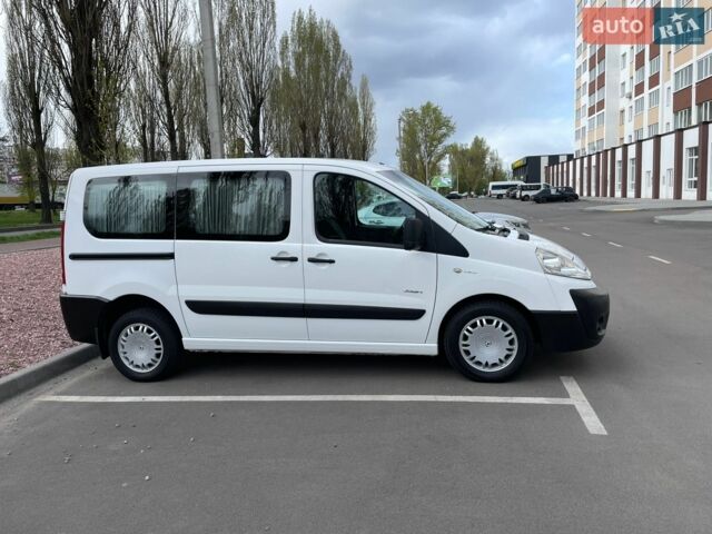 Белый Ситроен Jumpy, объемом двигателя 2 л и пробегом 310 тыс. км за 7700 $, фото 4 на Automoto.ua