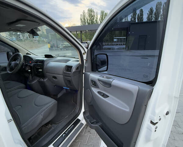 Белый Ситроен Jumpy, объемом двигателя 0 л и пробегом 314 тыс. км за 4700 $, фото 10 на Automoto.ua