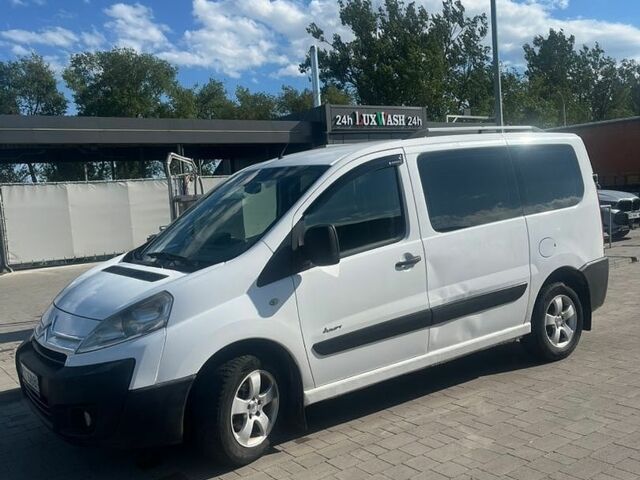 Белый Ситроен Jumpy, объемом двигателя 1.6 л и пробегом 318 тыс. км за 5500 $, фото 4 на Automoto.ua