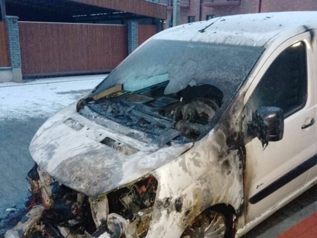 Белый Ситроен Jumpy, объемом двигателя 0 л и пробегом 330 тыс. км за 1300 $, фото 2 на Automoto.ua