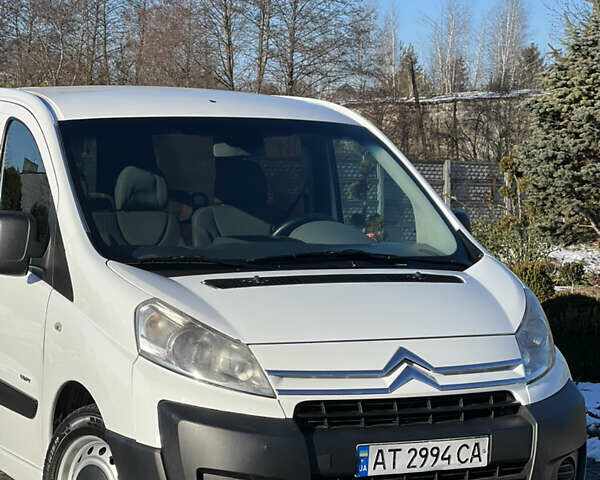 Белый Ситроен Jumpy, объемом двигателя 2 л и пробегом 341 тыс. км за 5399 $, фото 2 на Automoto.ua
