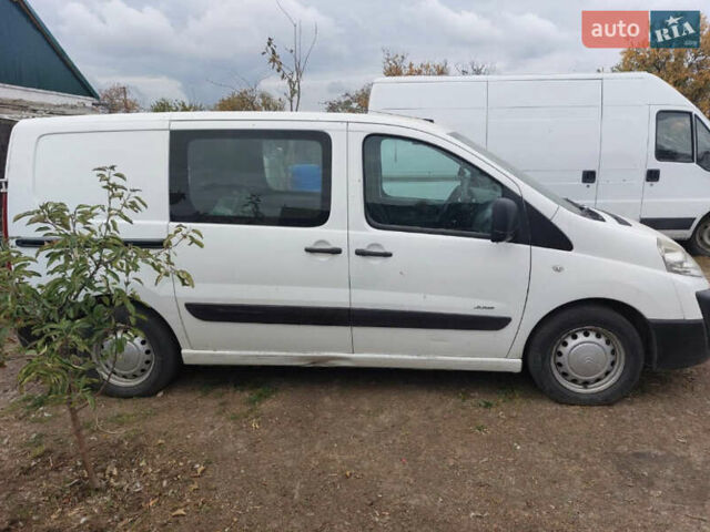 Белый Ситроен Jumpy, объемом двигателя 1.56 л и пробегом 299 тыс. км за 5100 $, фото 4 на Automoto.ua