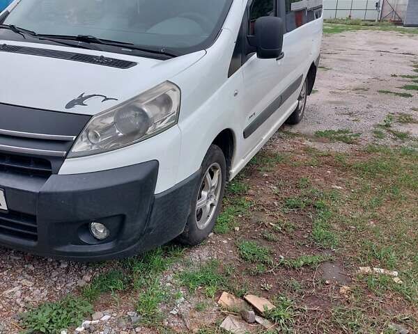 Белый Ситроен Jumpy, объемом двигателя 1.56 л и пробегом 345 тыс. км за 7800 $, фото 6 на Automoto.ua