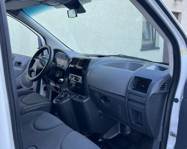 Белый Ситроен Jumpy, объемом двигателя 2 л и пробегом 341 тыс. км за 5399 $, фото 23 на Automoto.ua