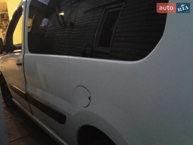 Белый Ситроен Jumpy, объемом двигателя 1.56 л и пробегом 234 тыс. км за 5900 $, фото 2 на Automoto.ua