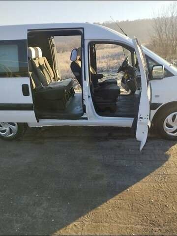 Белый Ситроен Jumpy, объемом двигателя 2 л и пробегом 380 тыс. км за 3800 $, фото 5 на Automoto.ua