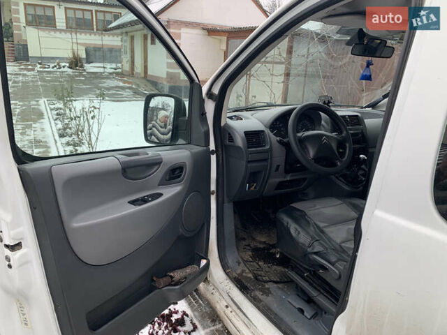 Белый Ситроен Jumpy, объемом двигателя 1.6 л и пробегом 240 тыс. км за 5700 $, фото 2 на Automoto.ua