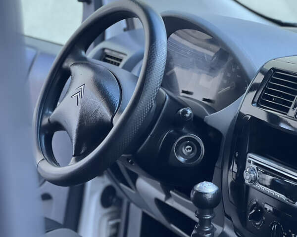 Белый Ситроен Jumpy, объемом двигателя 2 л и пробегом 341 тыс. км за 5399 $, фото 21 на Automoto.ua