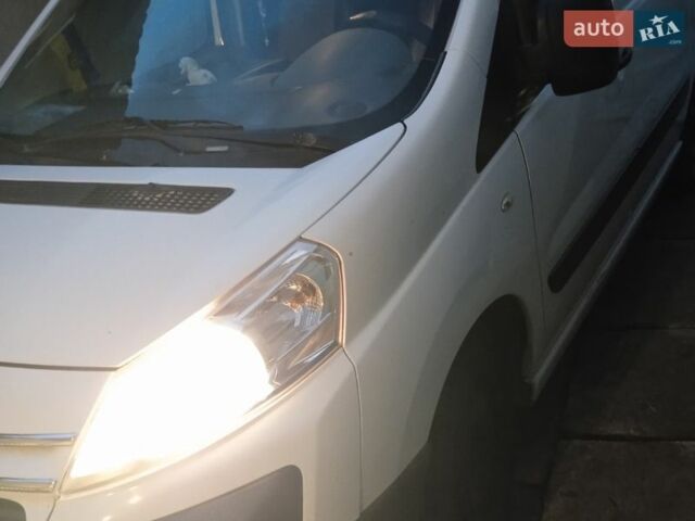Белый Ситроен Jumpy, объемом двигателя 1.56 л и пробегом 234 тыс. км за 5900 $, фото 6 на Automoto.ua