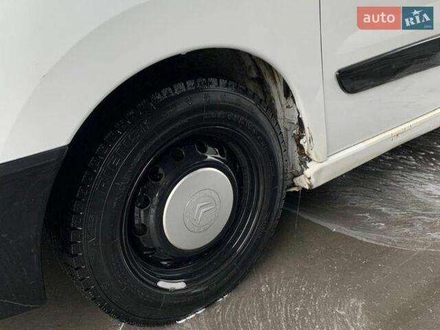 Белый Ситроен Jumpy, объемом двигателя 1.56 л и пробегом 353 тыс. км за 5700 $, фото 9 на Automoto.ua
