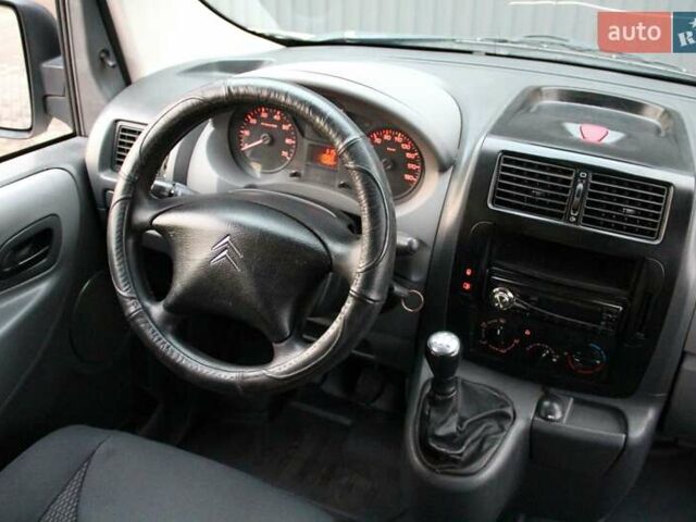 Белый Ситроен Jumpy, объемом двигателя 1.6 л и пробегом 280 тыс. км за 6100 $, фото 17 на Automoto.ua