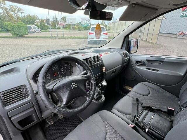 Белый Ситроен Jumpy, объемом двигателя 1.56 л и пробегом 259 тыс. км за 6406 $, фото 2 на Automoto.ua